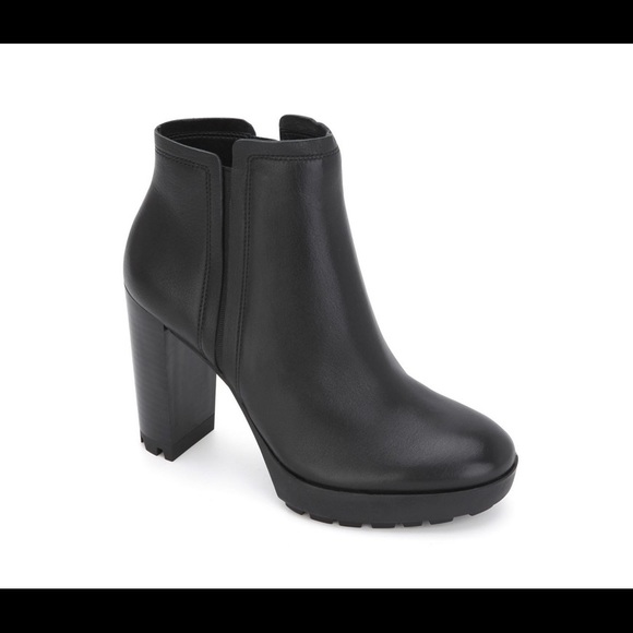 Shoes - ISO Kenneth Cole Justin Lug Boot
